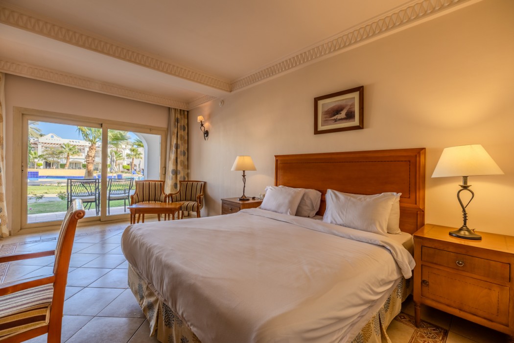 Continental Plaza Beach Resort 12/45