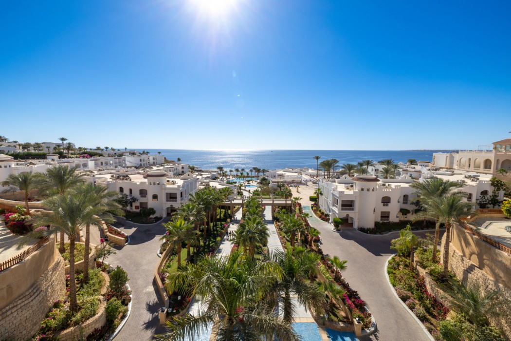 Continental Plaza Beach Resort 6/45