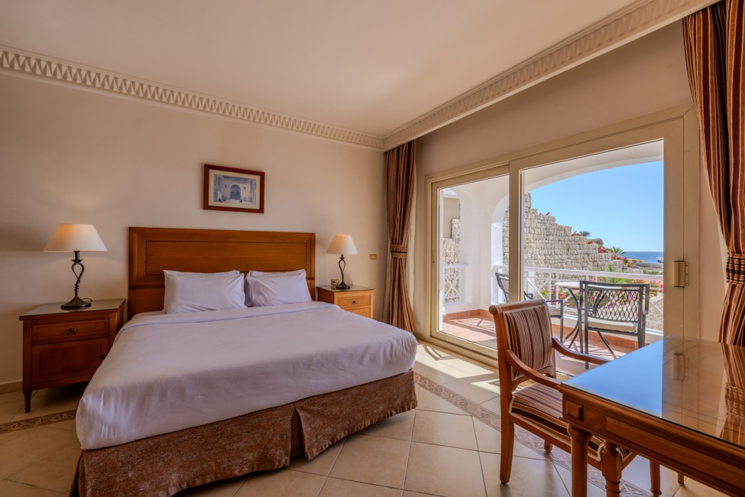 Continental Plaza Beach Resort 14/45