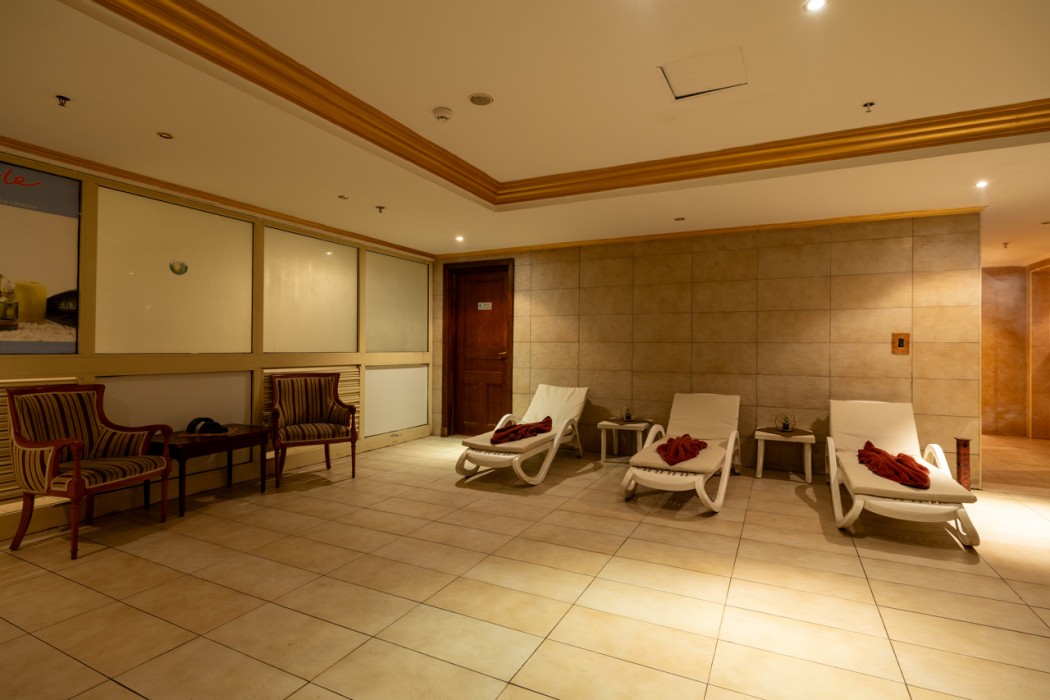 Continental Plaza Beach Resort 26/45