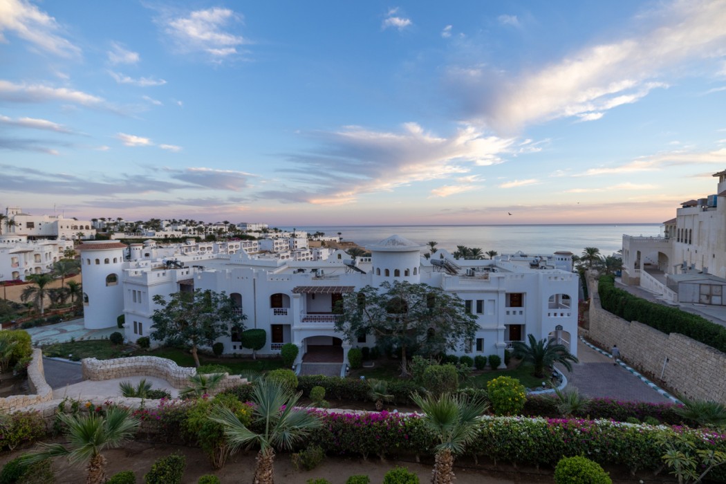 Continental Plaza Beach Resort 40/45