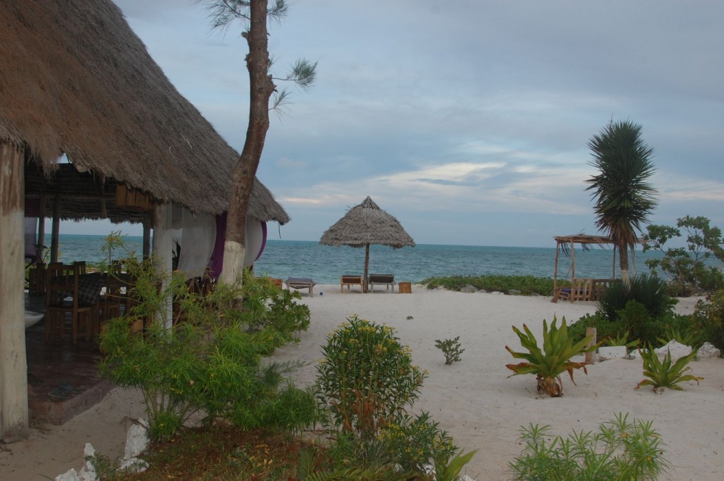 Blue Earth Beach Bungalows 17/72