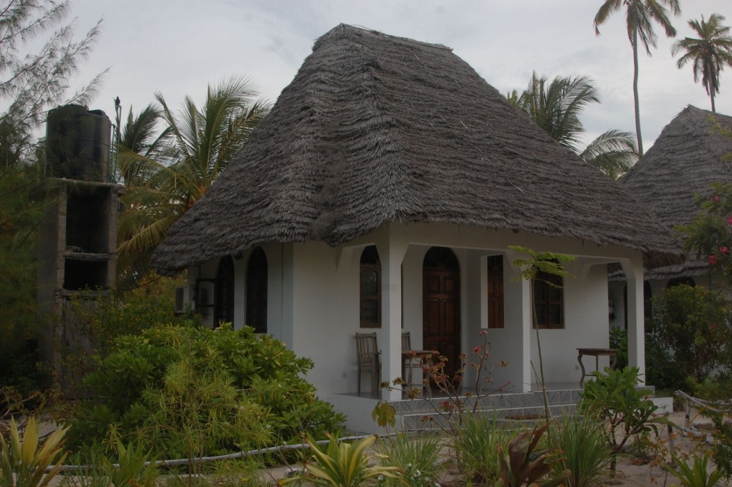 Blue Earth Beach Bungalows 36/72