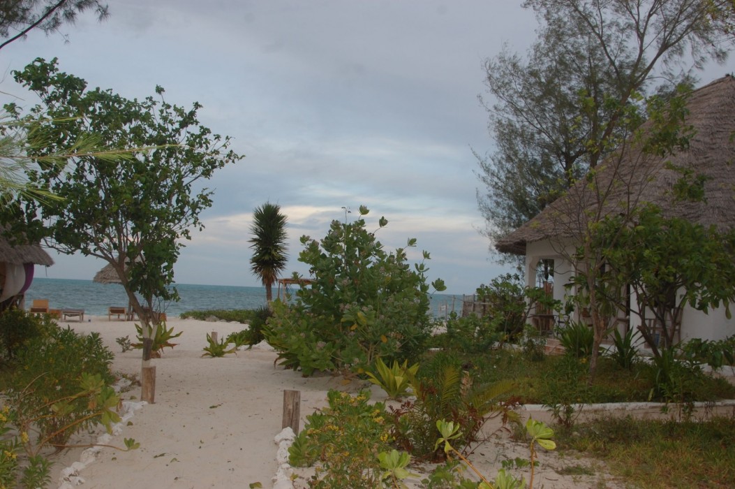 Blue Earth Beach Bungalows 37/72