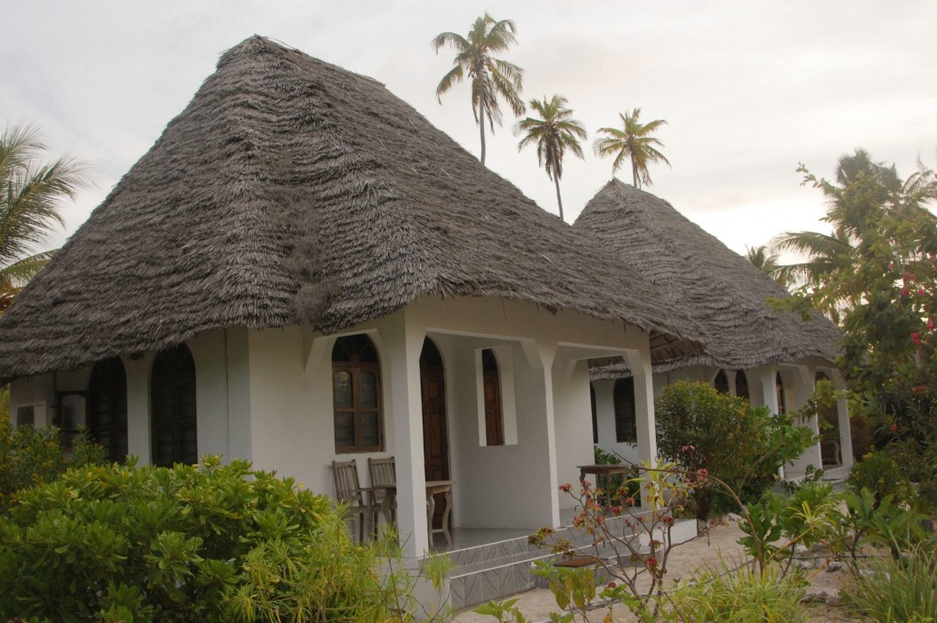 Blue Earth Beach Bungalows 34/72