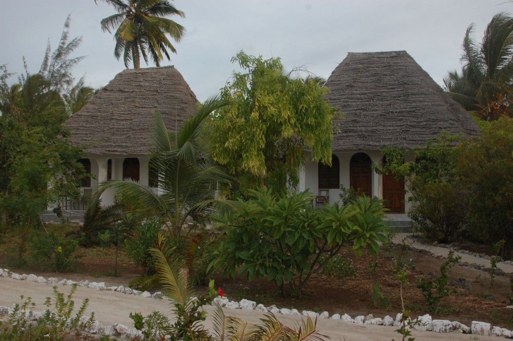 Blue Earth Beach Bungalows 28/72