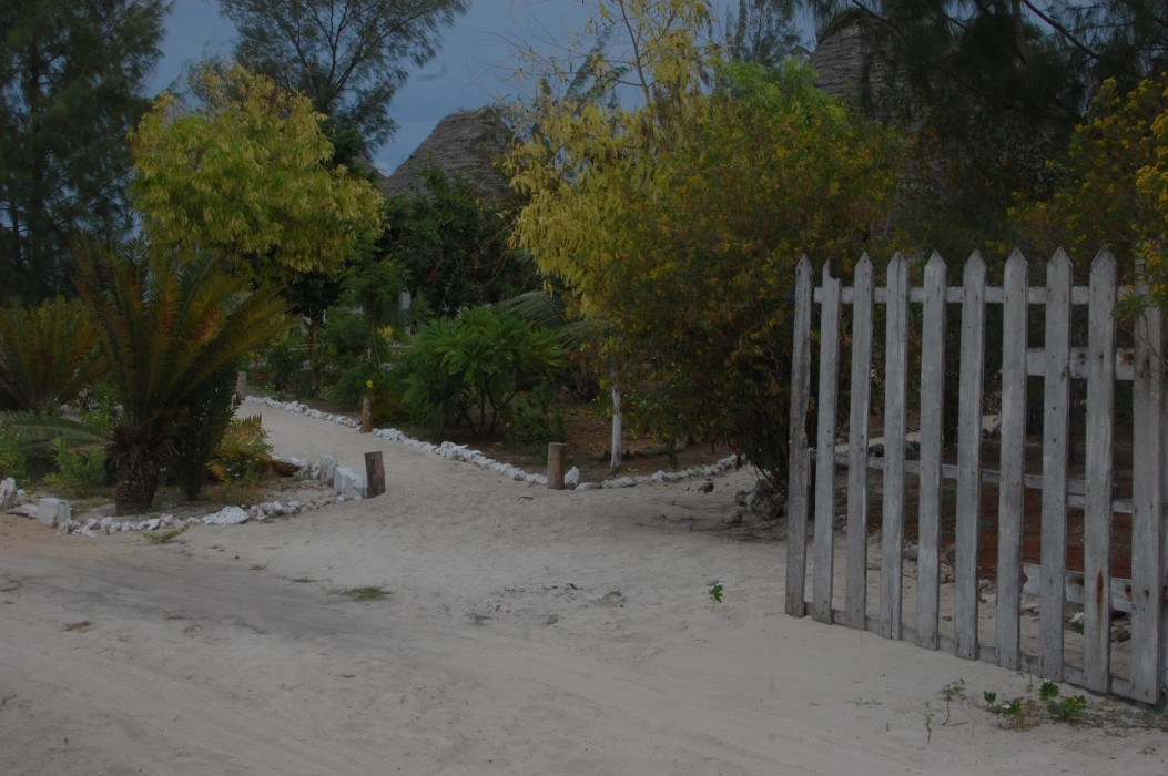 Blue Earth Beach Bungalows 33/72