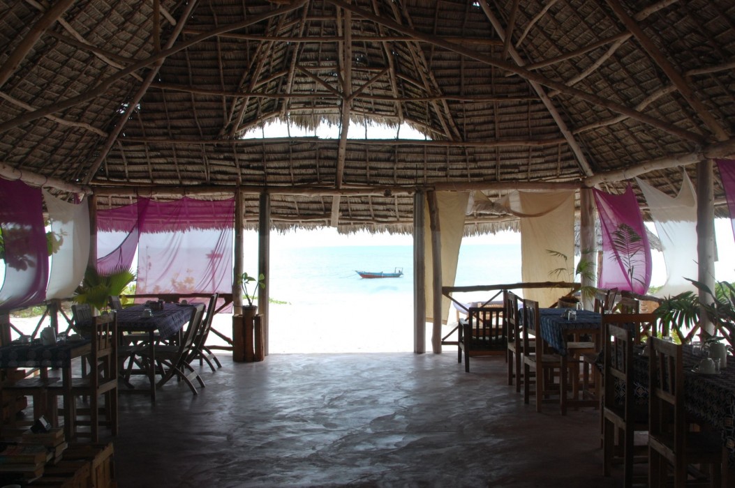 Blue Earth Beach Bungalows 27/72