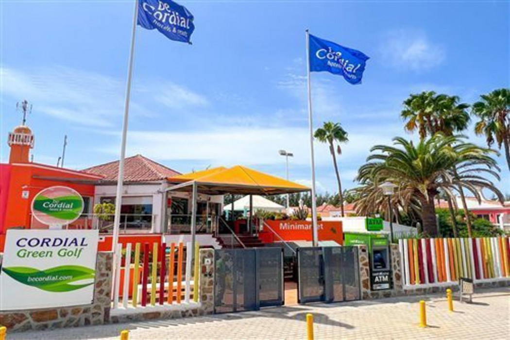 Cordial Green Golf Bungalows in San Bartolome de Tirajana