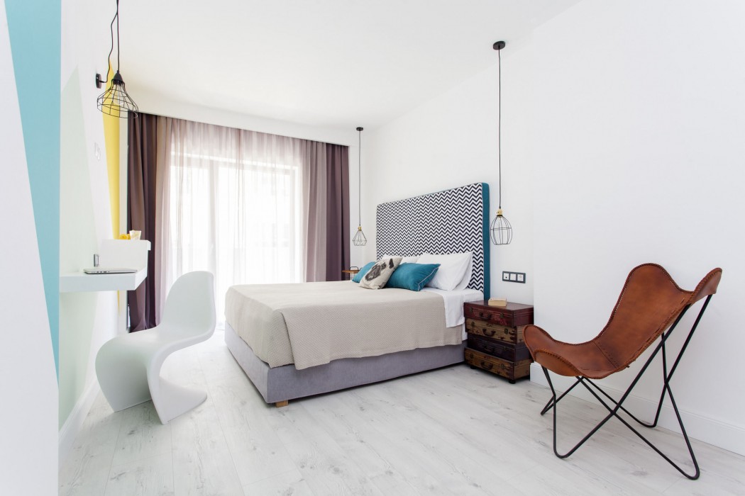 Blue Bottle Hotel 24/90