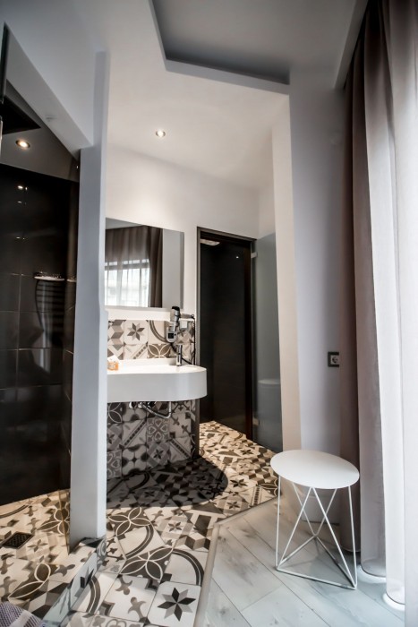 Blue Bottle Hotel 48/90