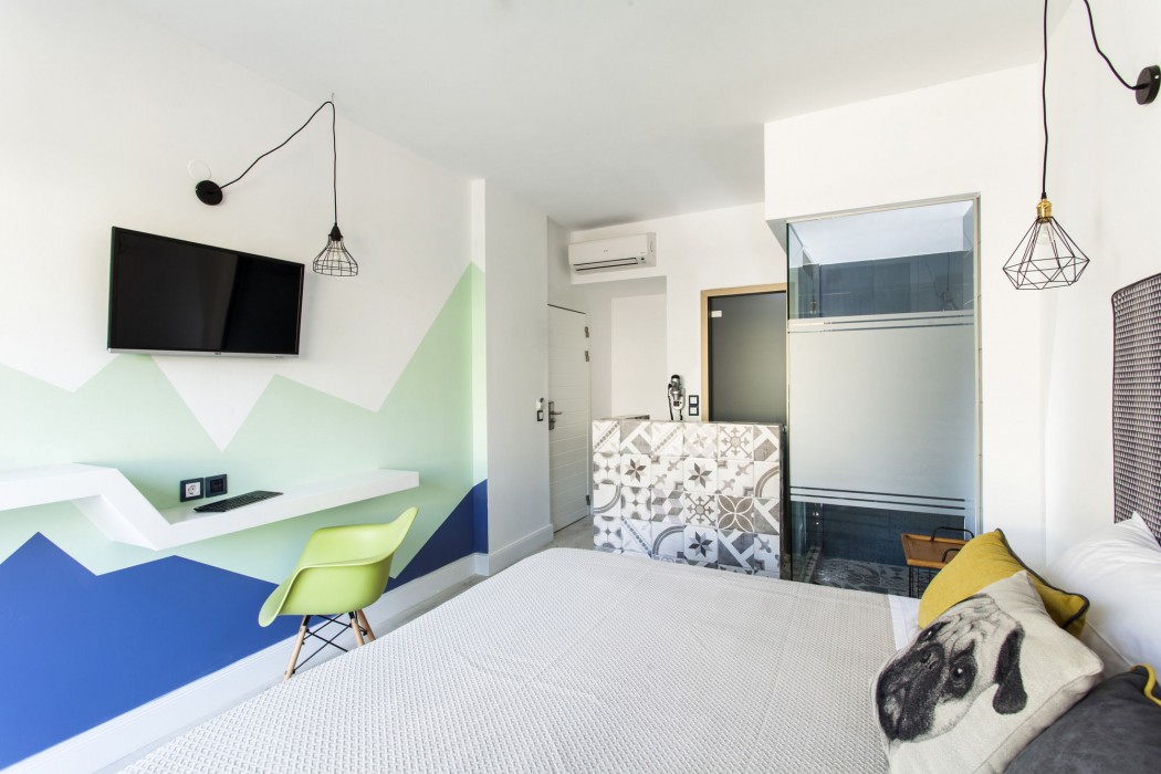 Blue Bottle Hotel 39/90