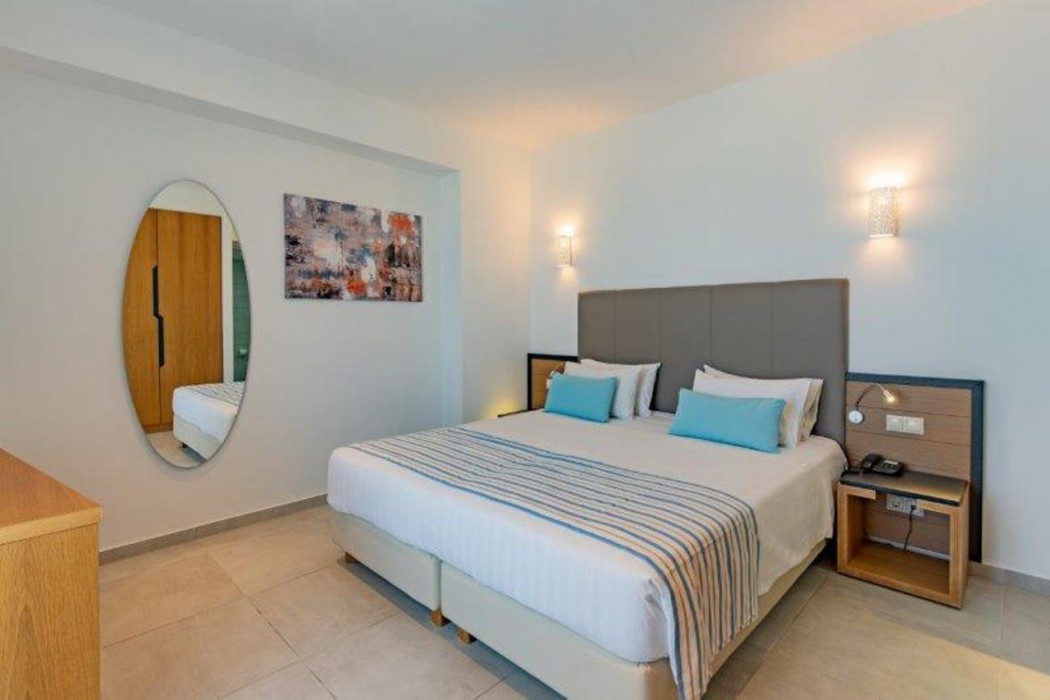 Minos Aparthotel 7/32