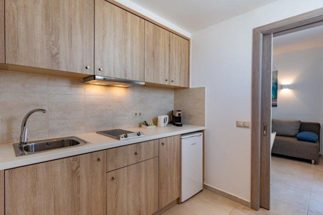 Minos Aparthotel 28/32