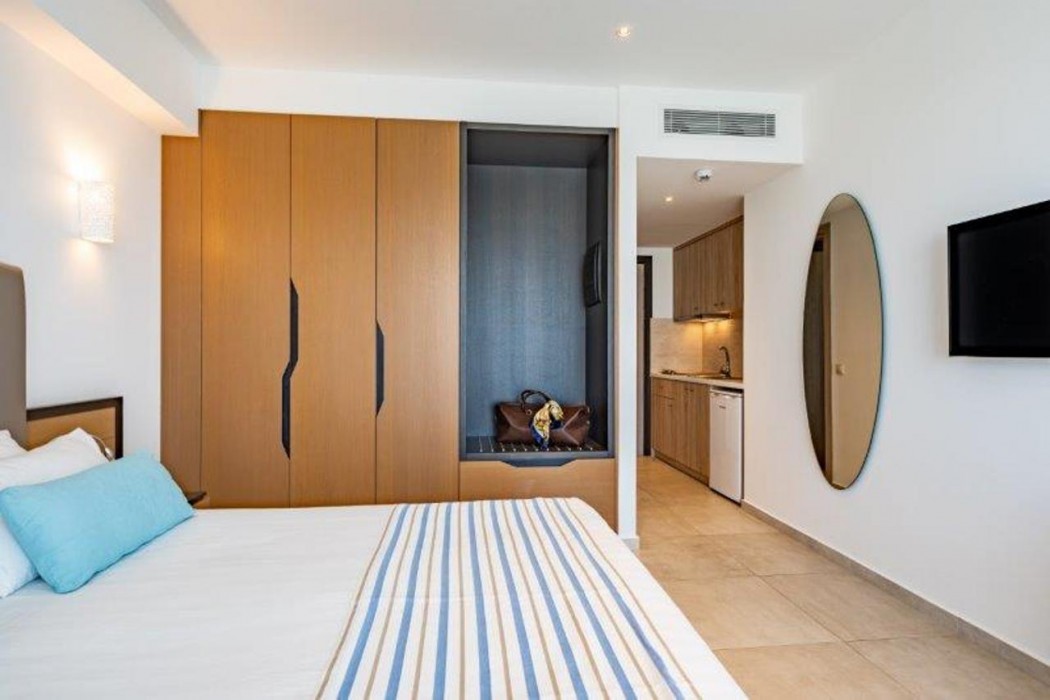 Minos Aparthotel 15/32