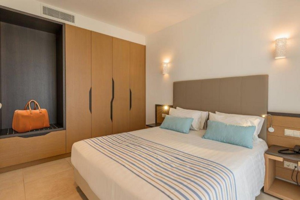 Minos Aparthotel 12/32