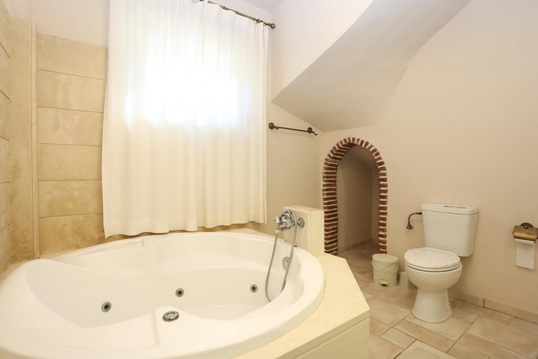 Listaros Luxurious Country Villas 6/18