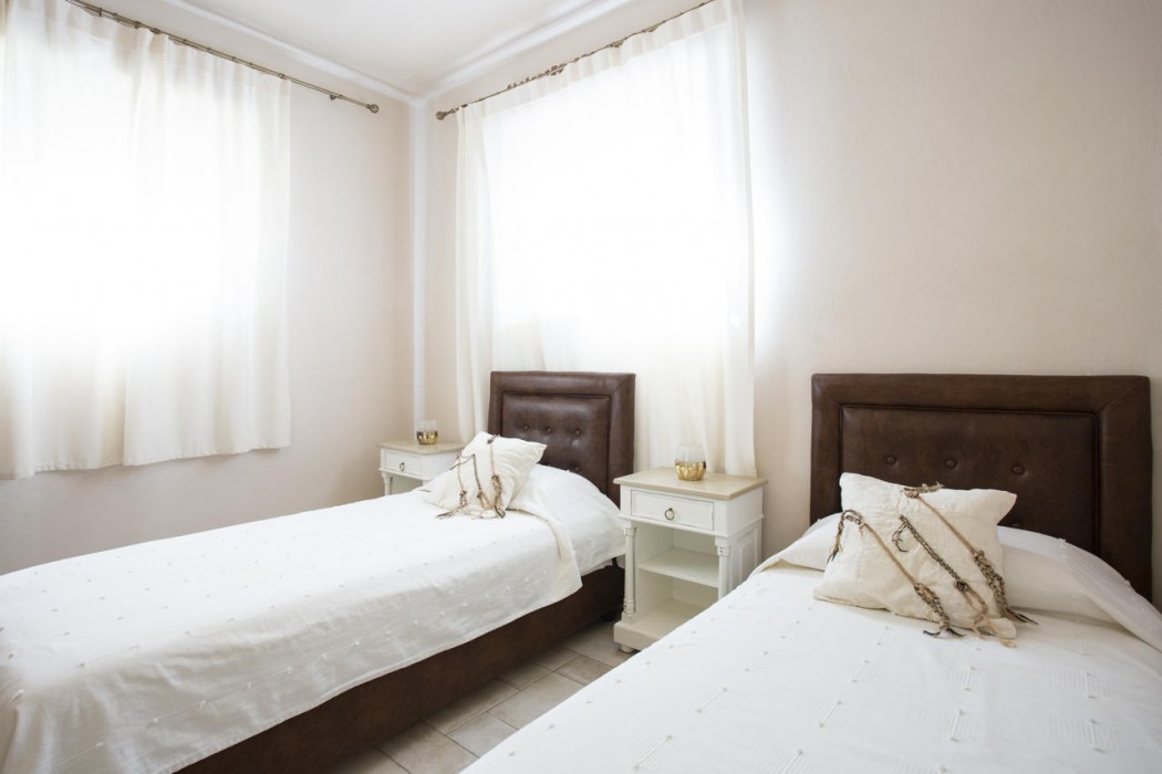Listaros Luxurious Country Villas 7/18