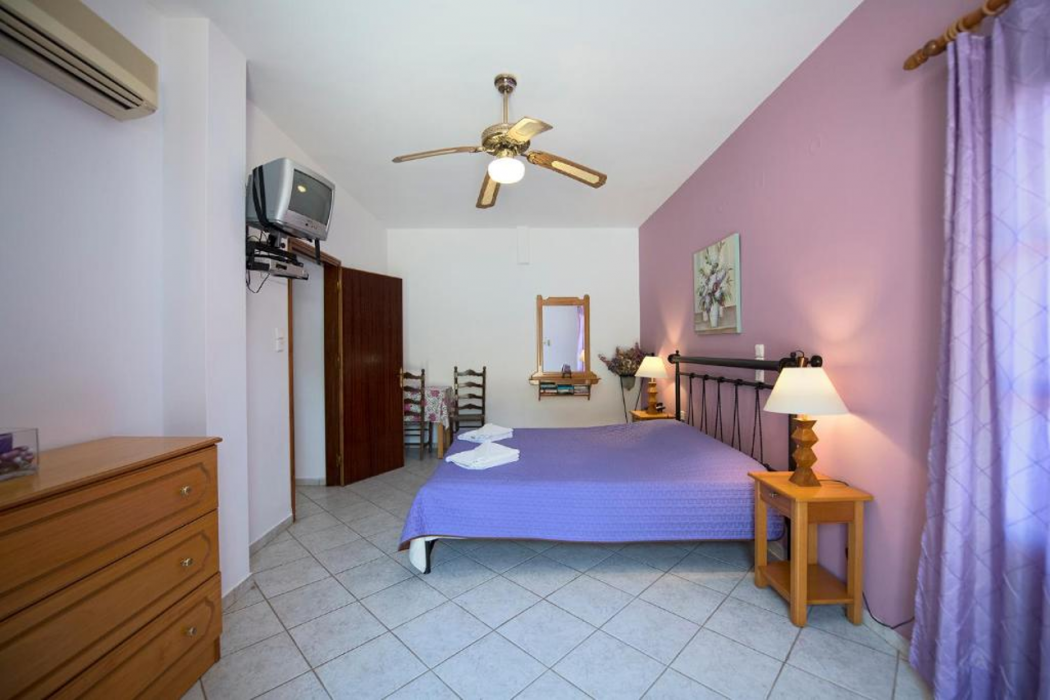 Amphitrite Apartments 7/8