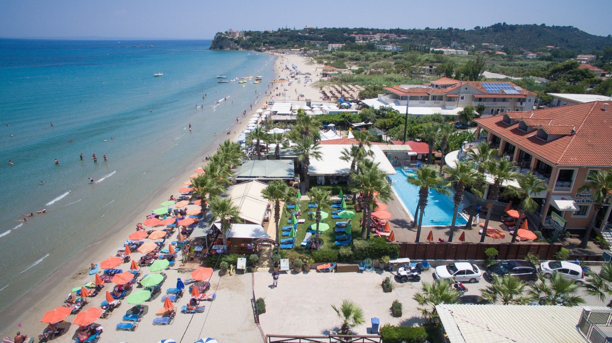 Phoenix Beach Hotel 32/72
