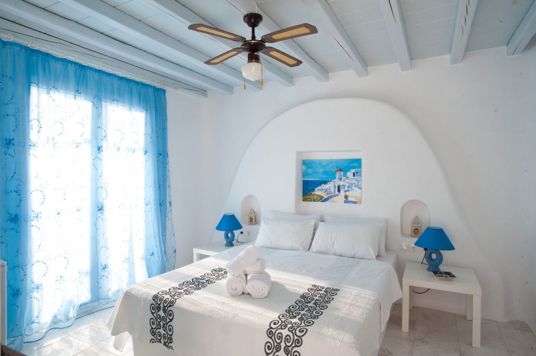 Sofia's Bungalows Mykonos 12/82