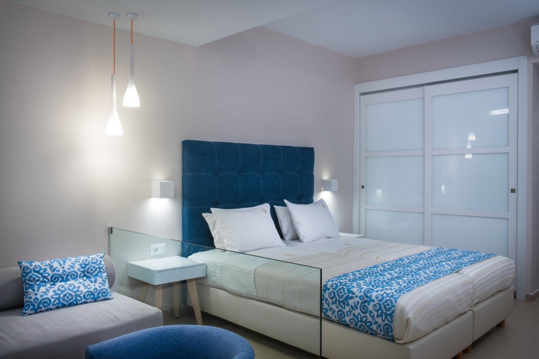 Petra Beach Hotel 36/68