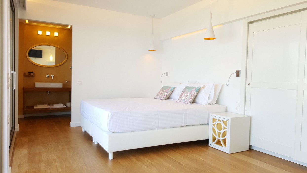 Petra Beach Hotel 46/68