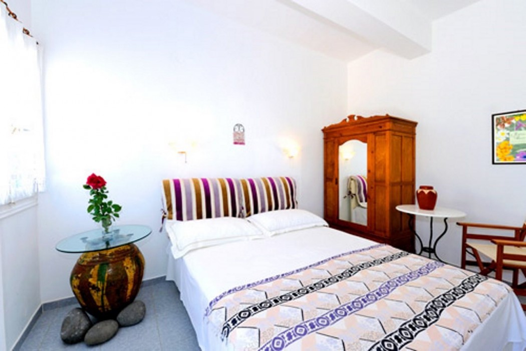 Anemoessa Rooms And Studios 14/49