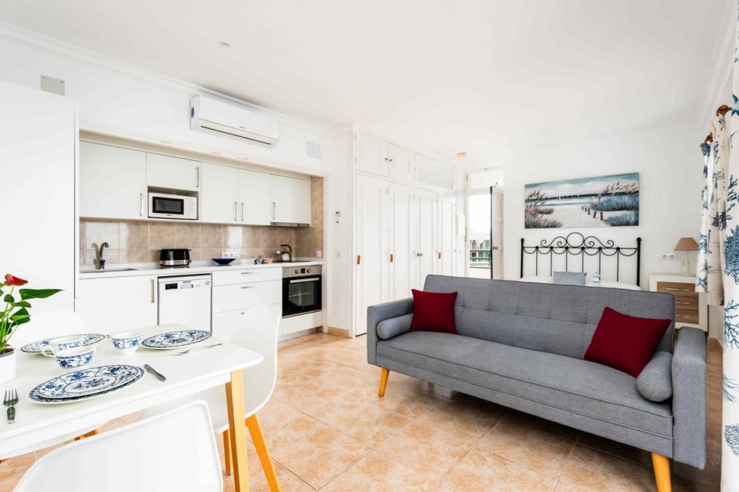 Vistamar Apartments 13/17