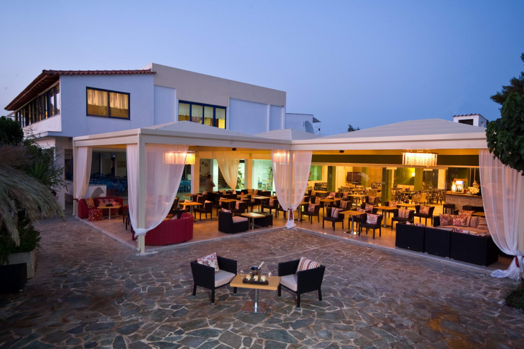 Venus Beach Hotel 22/64
