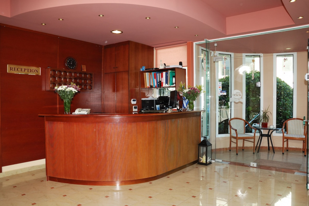 Ilion Hotel 7/48