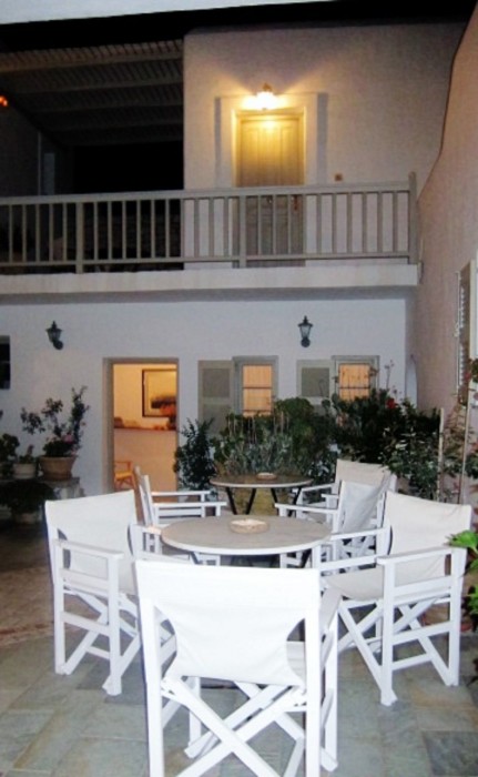 Despinas Rooms And Apartments 54/95