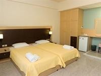 Paradise Resort 34/100
