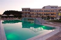 Paradise Resort 25/100