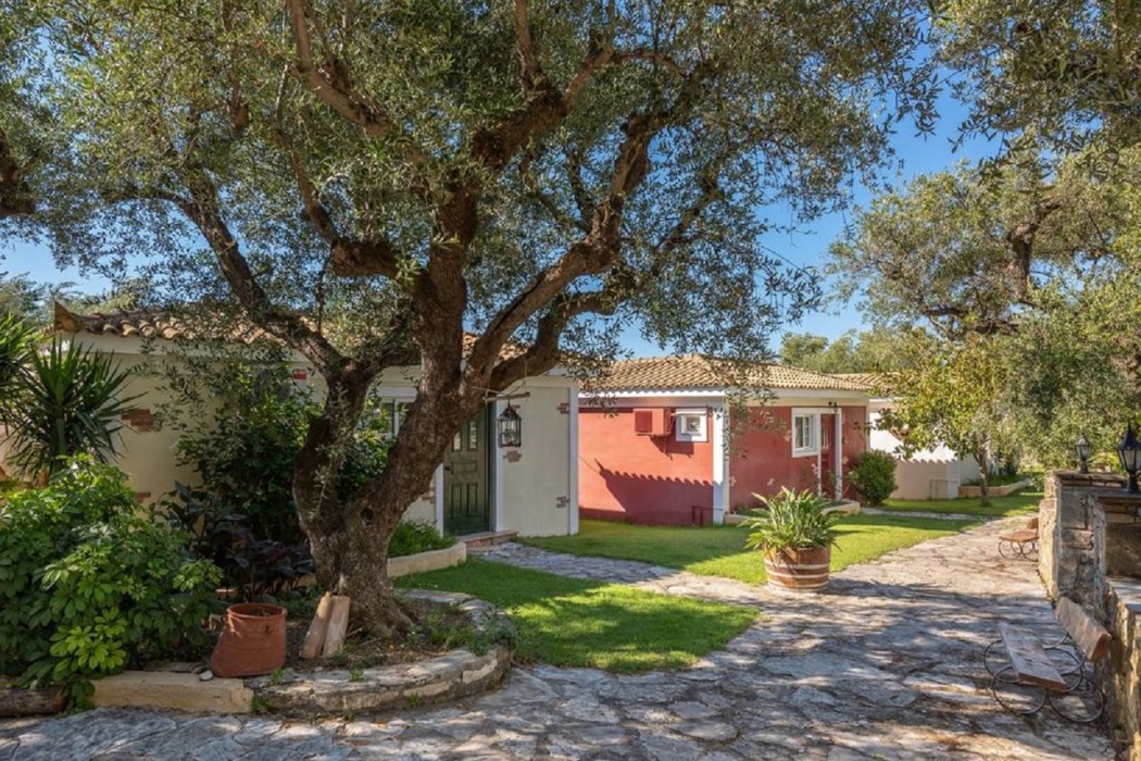 Ilyessa Cottages 5/29
