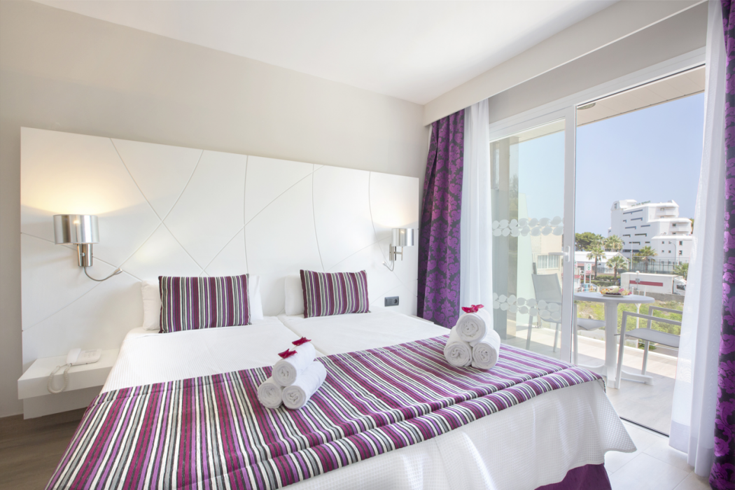 Mar Hotels Playa de Muro Suites 14/56