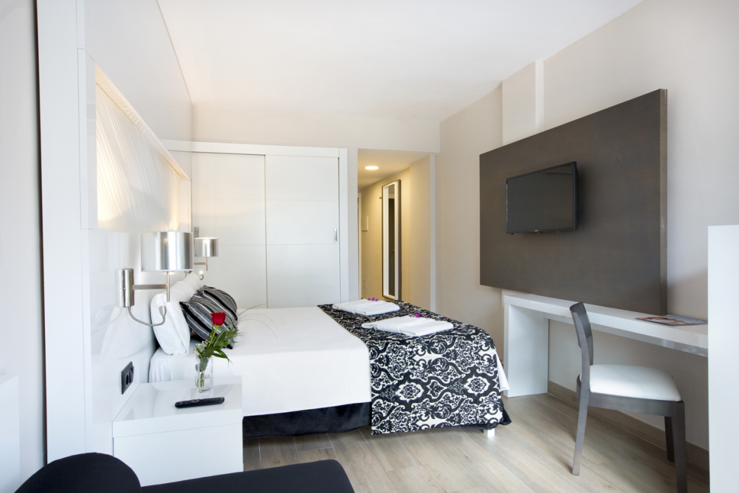 Mar Hotels Playa de Muro Suites 11/56