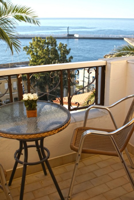Kastro Hotel 62/100