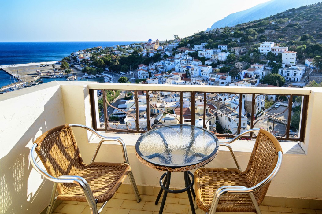 Kastro Hotel 61/100