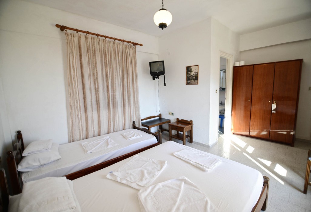 Kastro Hotel 45/100