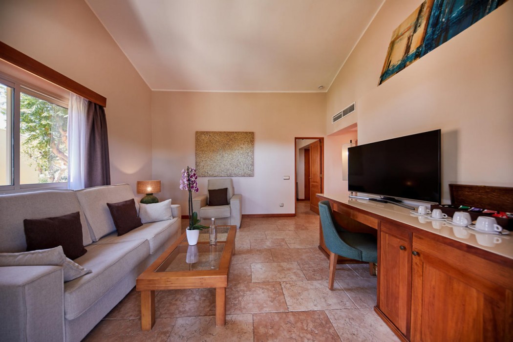 Pula Suites Boutique Resort 27/97