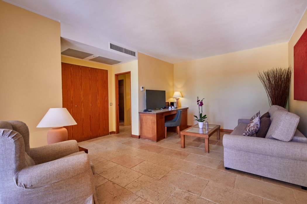 Pula Suites Boutique Resort 11/97
