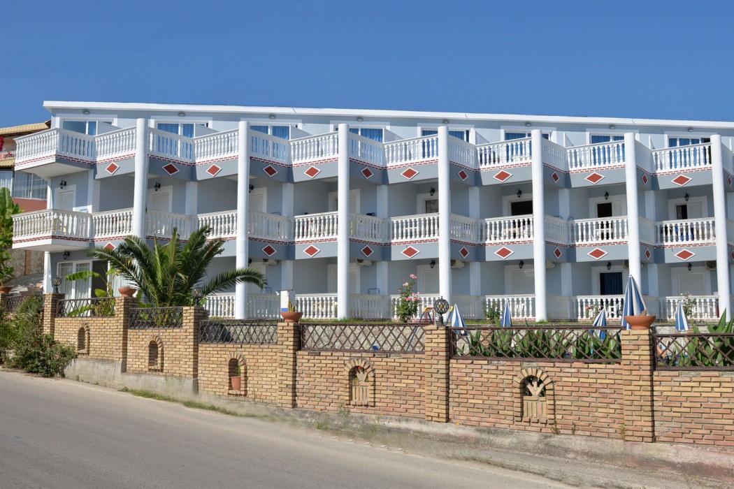 Callinica Hotel 35/68