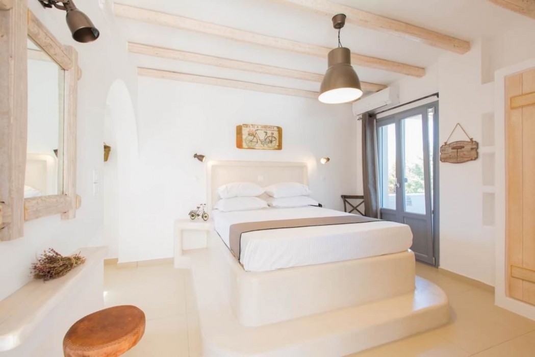 Ampelos Inn 26/47