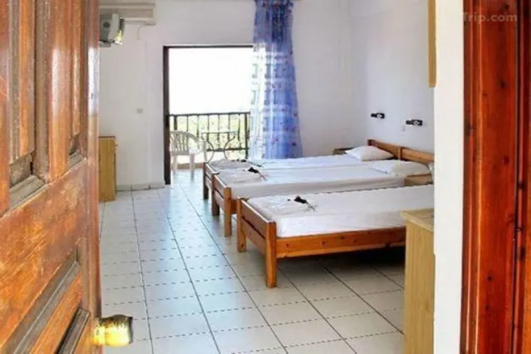 Skentos Hotel 9/29