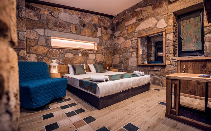Keros Blue Luxury Rooms & Villas 11/49