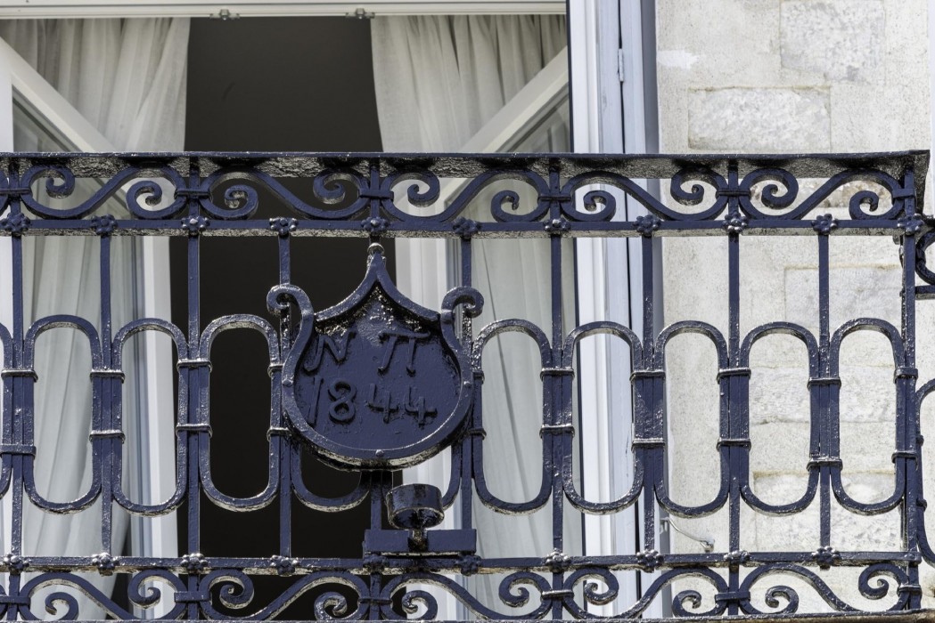 1844 Suites 32/61
