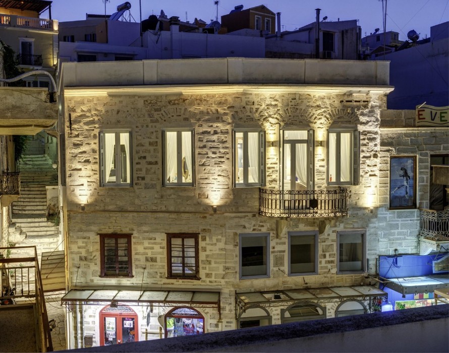 1844 Suites 25/61
