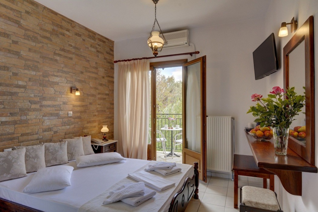 Hotel Agnadi-Horefto 14/63