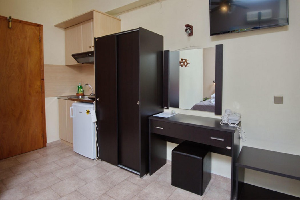 Gorgona Studios 6/40